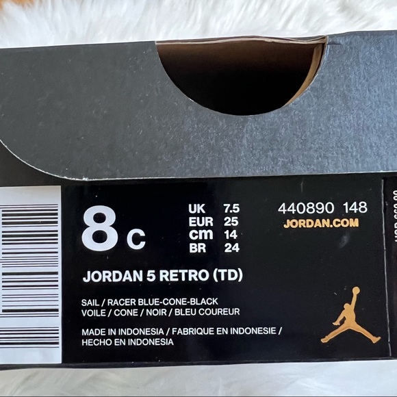 Nike Jordan | 5 Retro International Flight - Picture 5 of 5